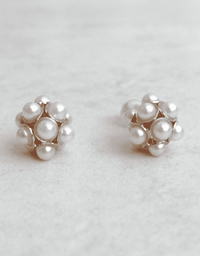 classic cute fun pearl stud earrings